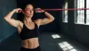 Face pull med træningselastik